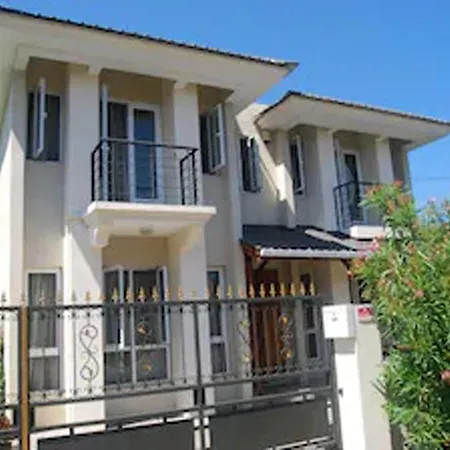 Magnifique Villa Avec Piscine Privee A 550 M De La Plage Trou aux Biches Exterior photo